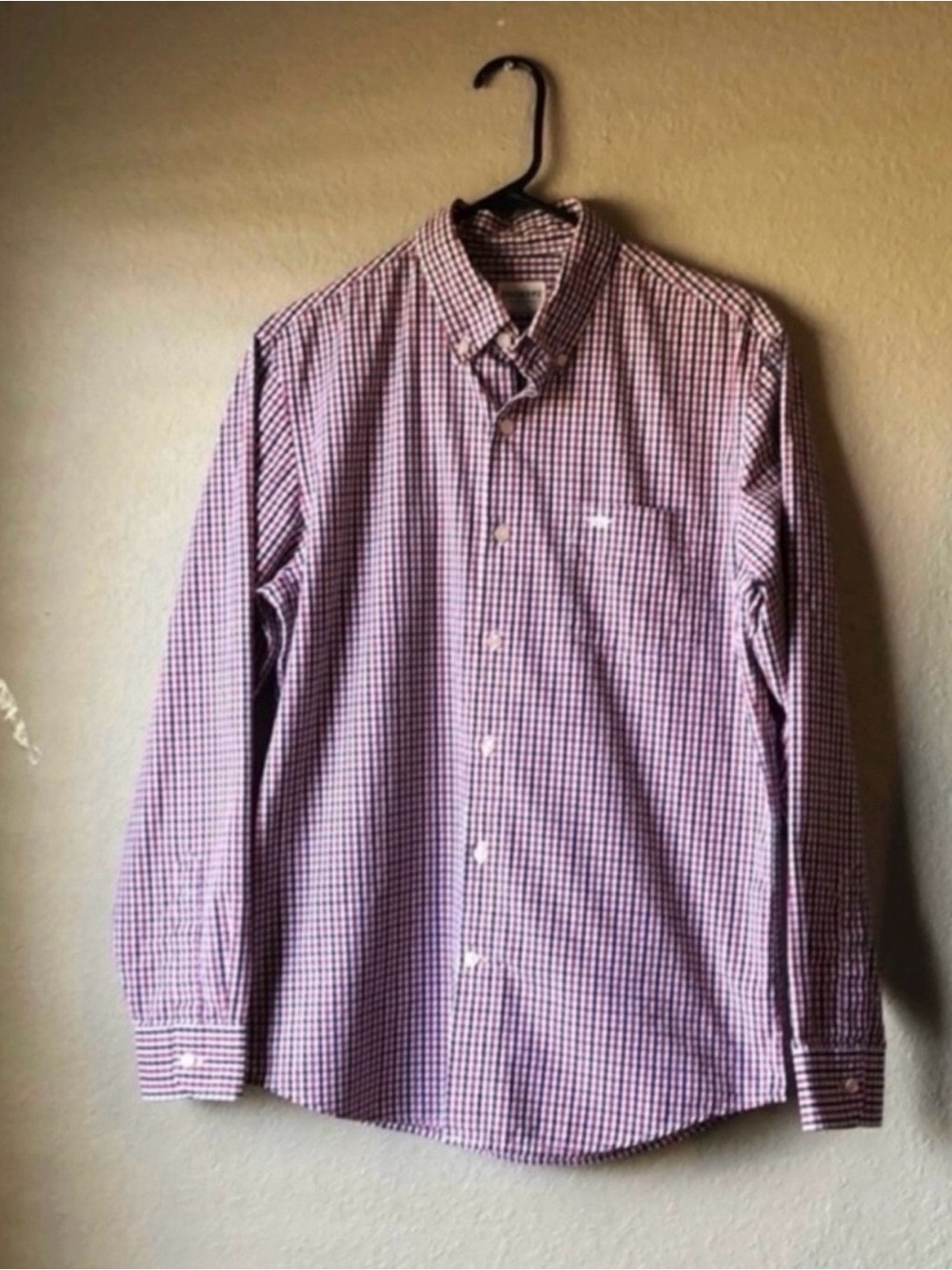 Dockers Shirt Men’s Red, White & Blue Long Sleeve Button Down Shirt Sz M Casual
